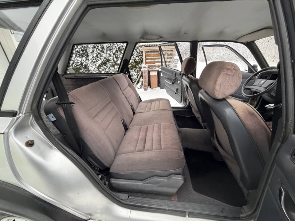 Bild 53/62 von Peugeot 505 Break 4x4 Dangel (1988)