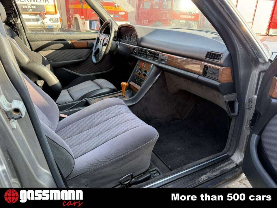 Image 14/15 of Mercedes-Benz 500 SE (1990)