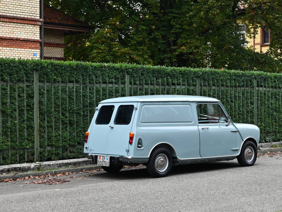 Image 8/39 of Morris Mini Van (1978)