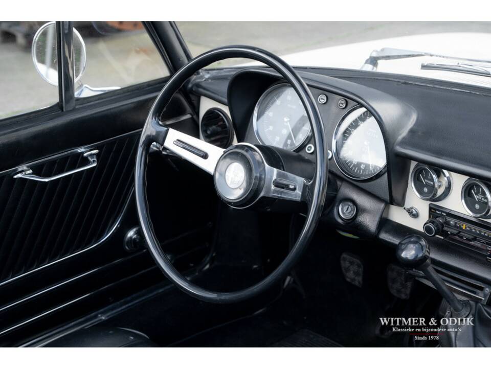 Image 9/24 de Alfa Romeo 1300 Spider Junior (1969)