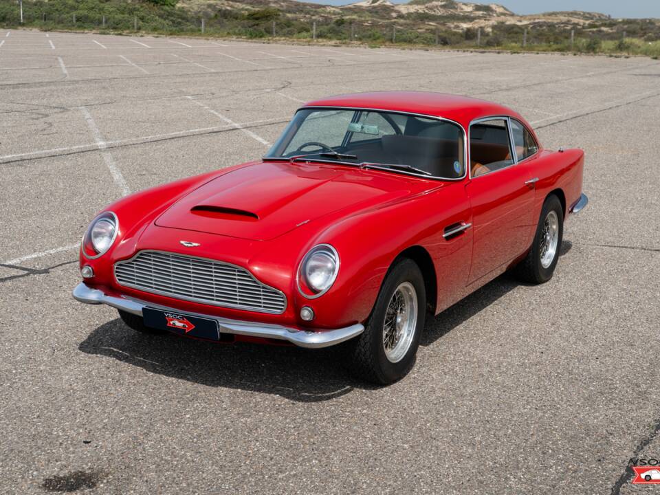 Bild 35/42 von Aston Martin DB 4 Vantage (1963)