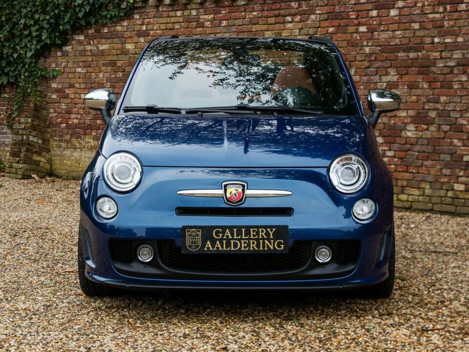 Image 36/50 of Abarth 595 Cabrio Italia (2011)