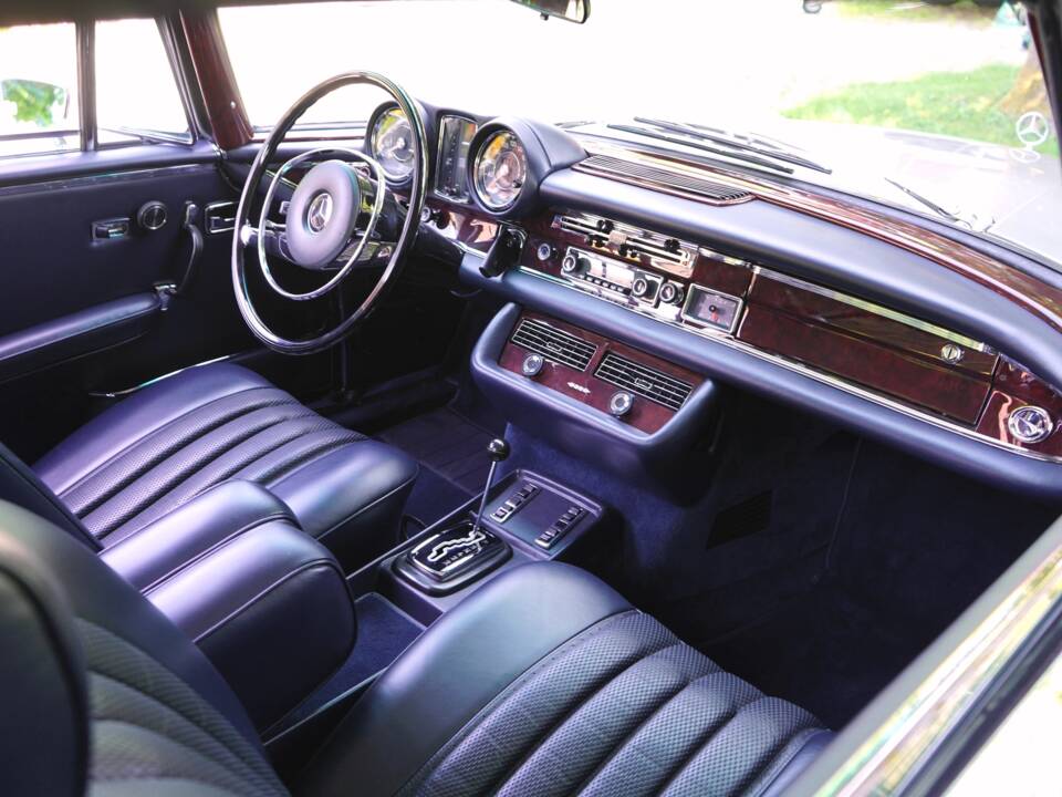 Bild 11/19 von Mercedes-Benz 280 SE 3,5 (1971)