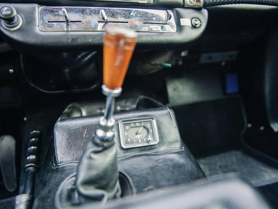 Image 23/29 of Maserati Mistral 3700 (1964)