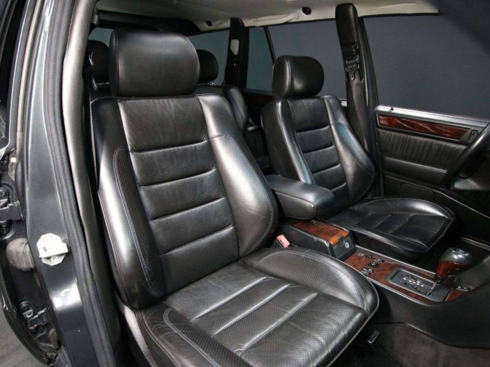 Bild 17/30 von Mercedes-Benz E 36 AMG T (1994)