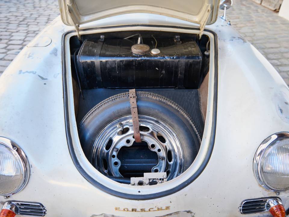 Immagine 32/40 di Porsche 356 1300 (1955)