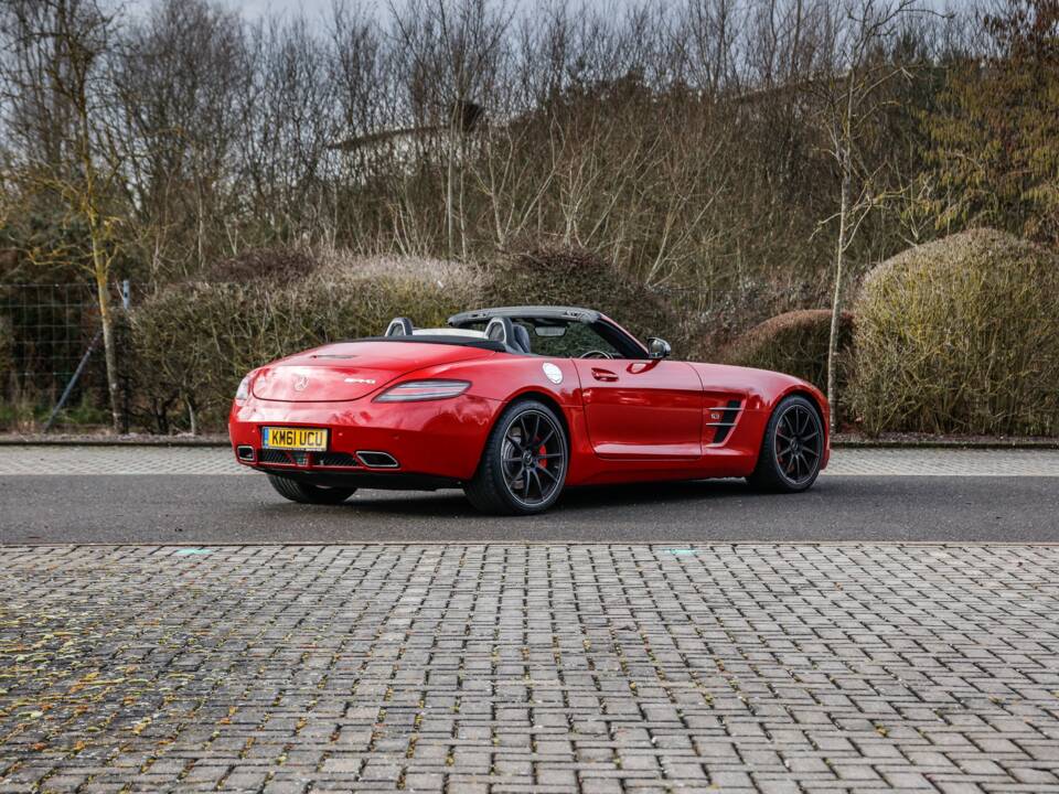 Image 40/40 of Mercedes-Benz SLS AMG Roadster (2011)