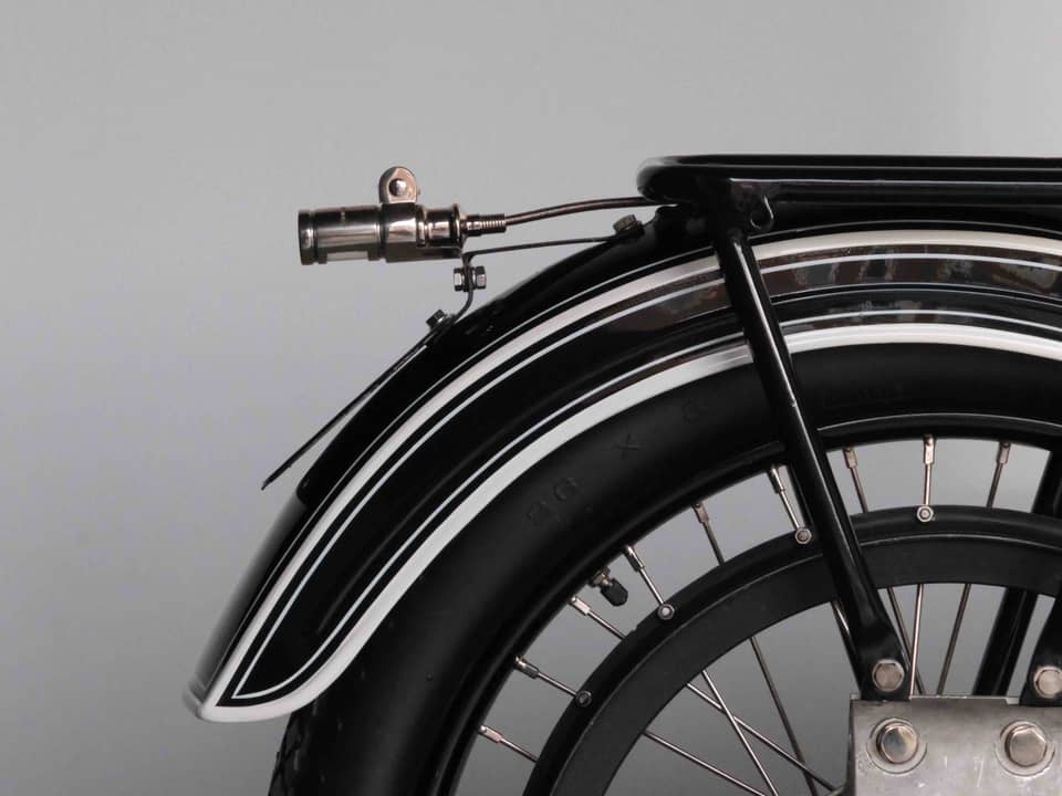 Image 18/98 of BMW R 32 (1925)