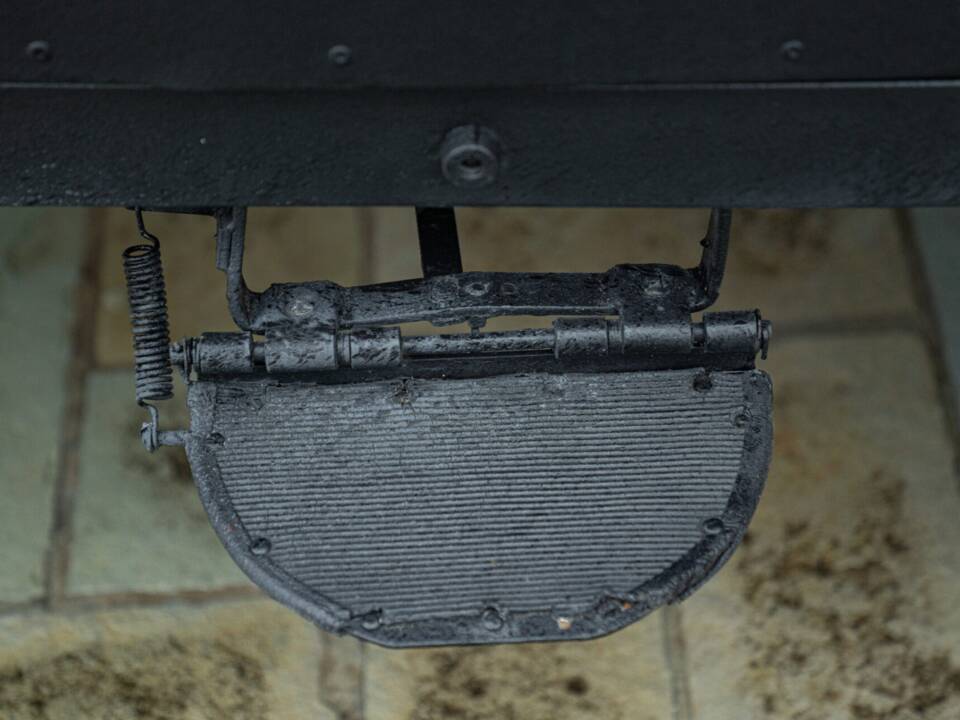 Bild 21/50 von Land Rover 90 (1985)