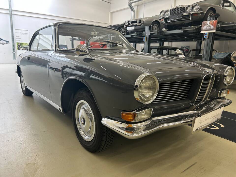 Image 3/37 of BMW 3200 CS (1964)