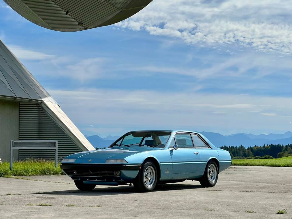 Bild 1/54 von Ferrari 365 GT4 2+2 (1975)