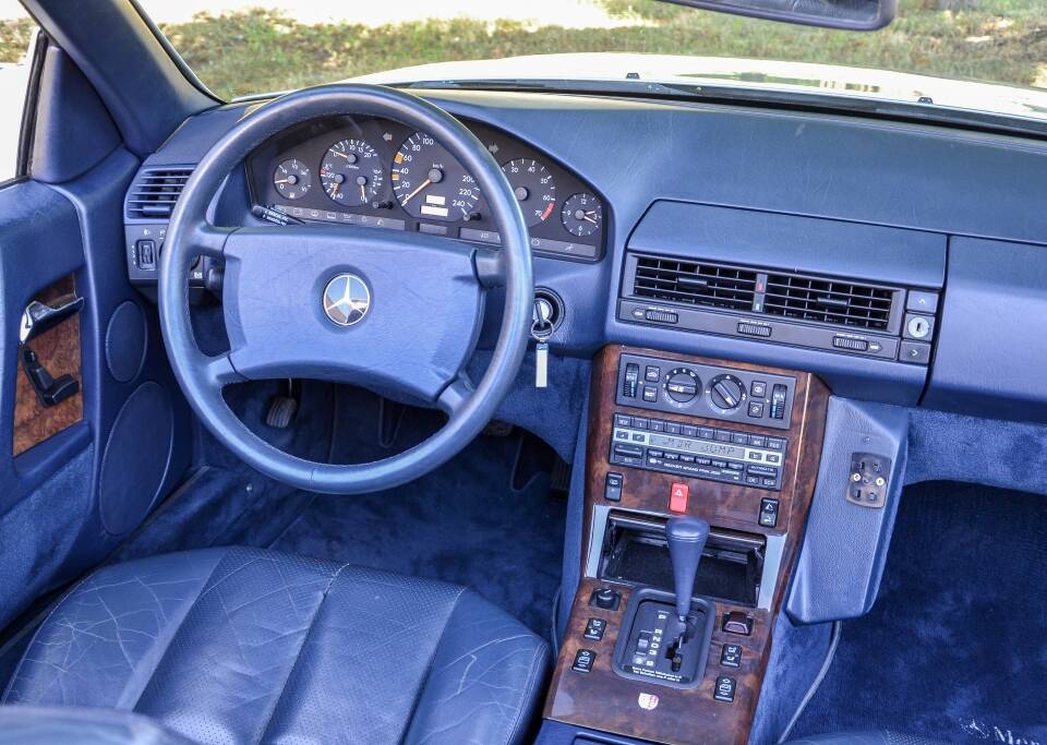Imagen 40/50 de Mercedes-Benz 300 SL (1991)