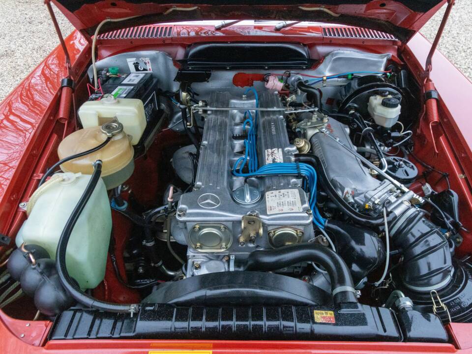 Bild 30/50 von Mercedes-Benz 280 SLC (1975)