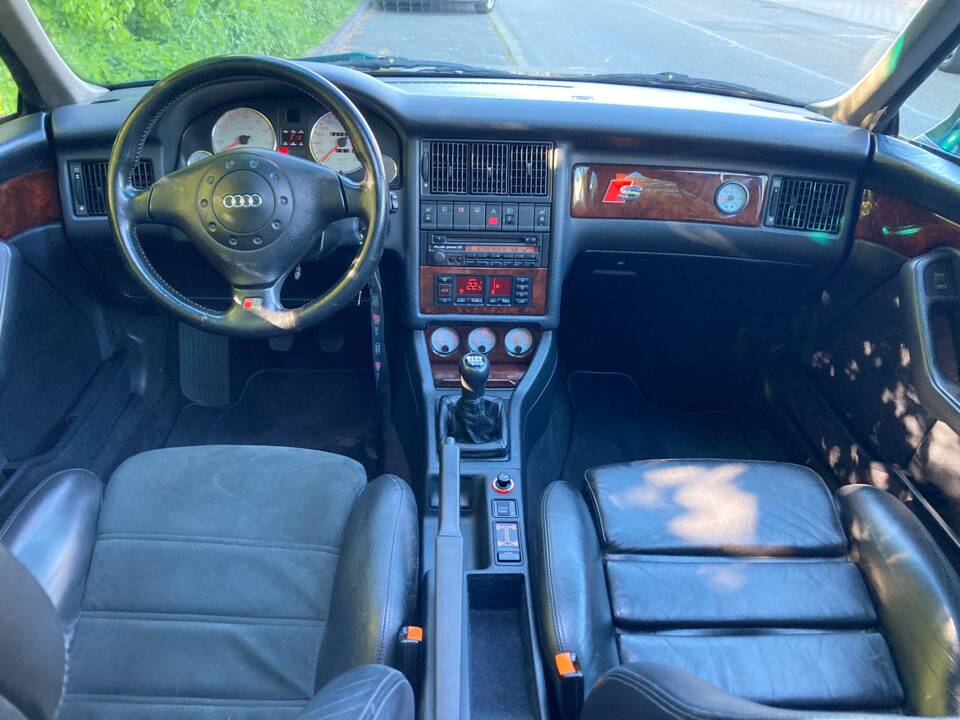 Image 17/42 de Audi Coupé S2 (1994)