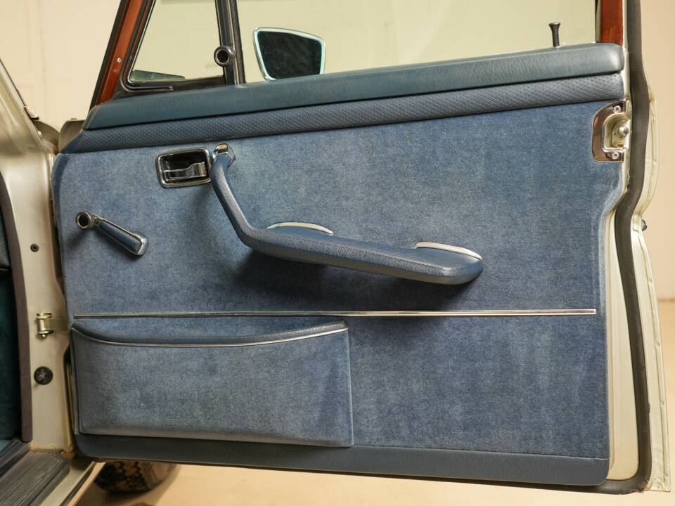 Bild 23/35 von Mercedes-Benz 280 SEL 3,5 (1972)