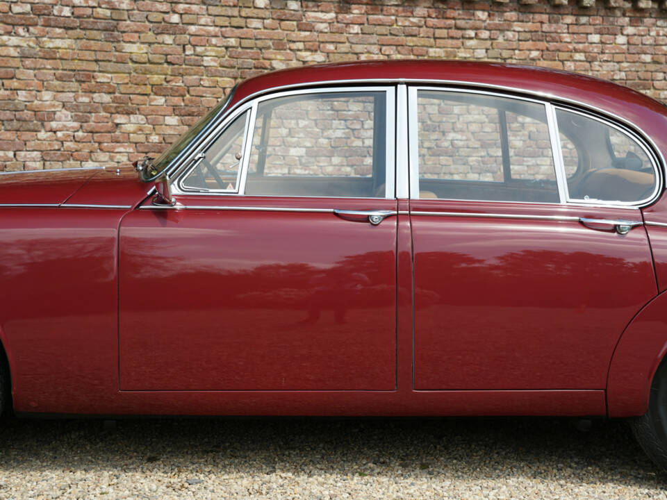 Bild 44/50 von Jaguar Mk II 2.4 (1962)