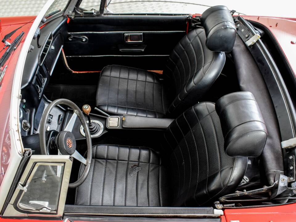 Bild 21/50 von MG MGB (1974)