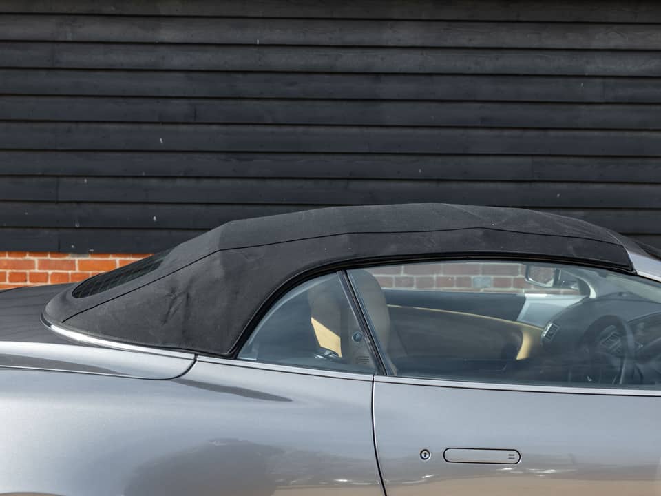 Bild 37/65 von Aston Martin DBS Volante (2011)