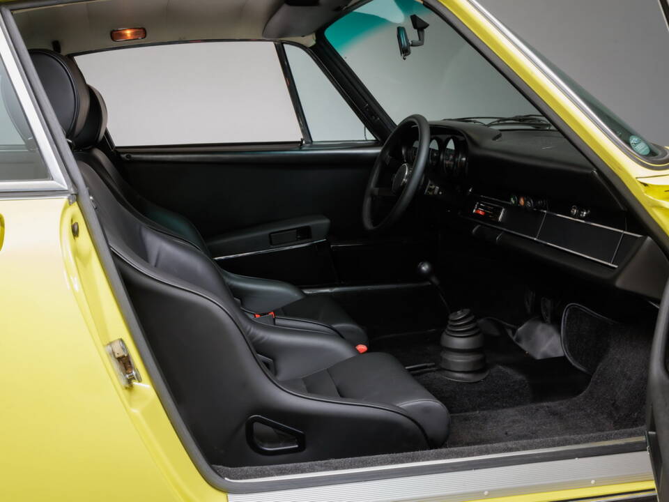 Image 22/28 of Porsche 911 2.4 S &quot;Oilflap&quot; (1972)