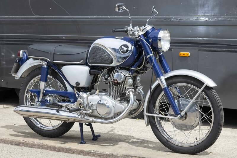 Image 7/39 of Honda CB 72 (1960)
