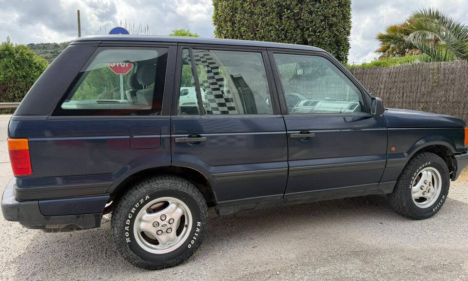 Image 6/8 of Land Rover Range Rover 2.5 DSE (1998)