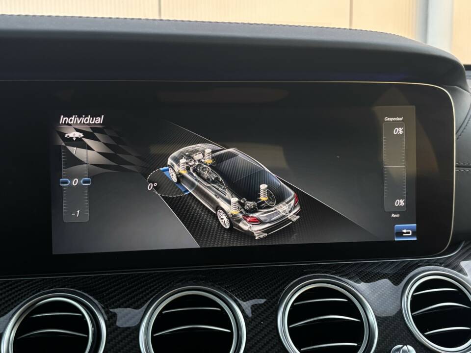 Bild 35/47 von Mercedes-Benz AMG E 63 S 4MATIC+ (2018)