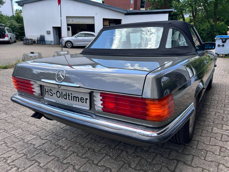 Image 25/37 of Mercedes-Benz 560 SL (1986)