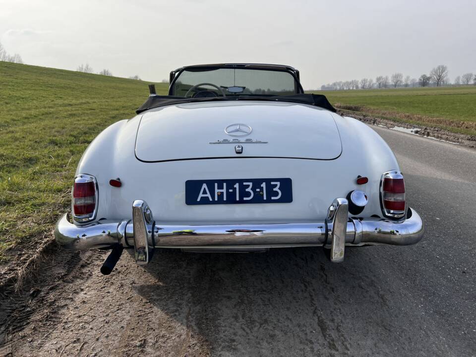 Afbeelding 7/8 van Mercedes-Benz 190 SL (1959)