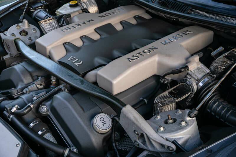 Image 22/39 of Aston Martin V12 Vanquish (2003)