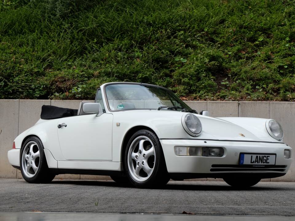 Image 18/60 de Porsche 911 Carrera 2 (1991)