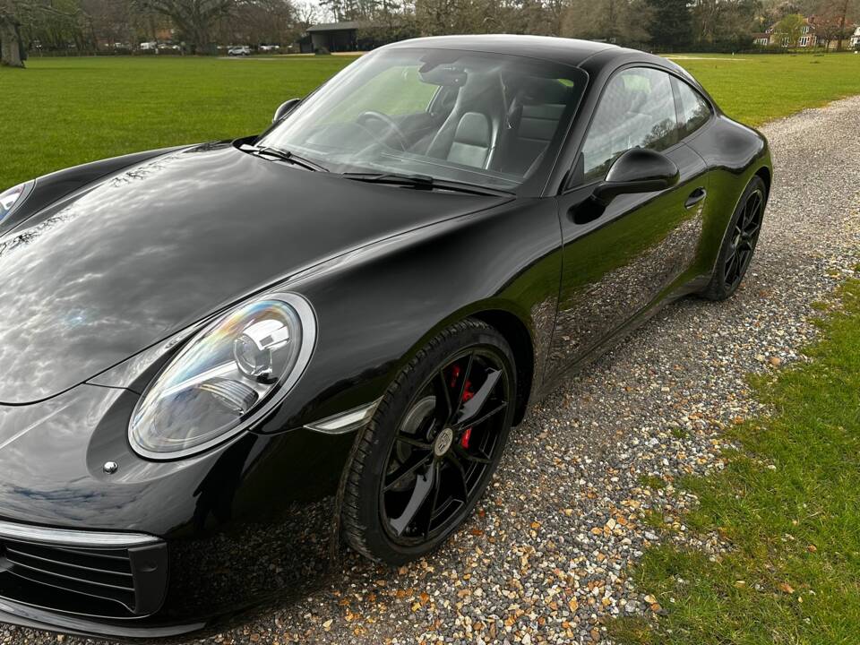 Image 20/42 of Porsche 911 Carrera S (2018)