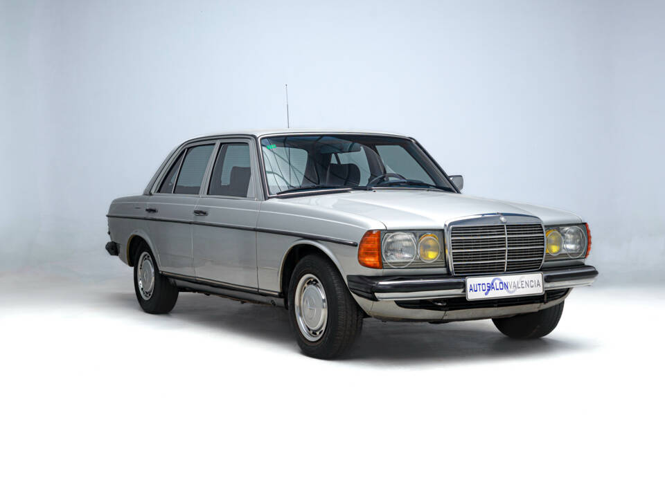 Imagen 4/25 de Mercedes-Benz 300 D (1985)