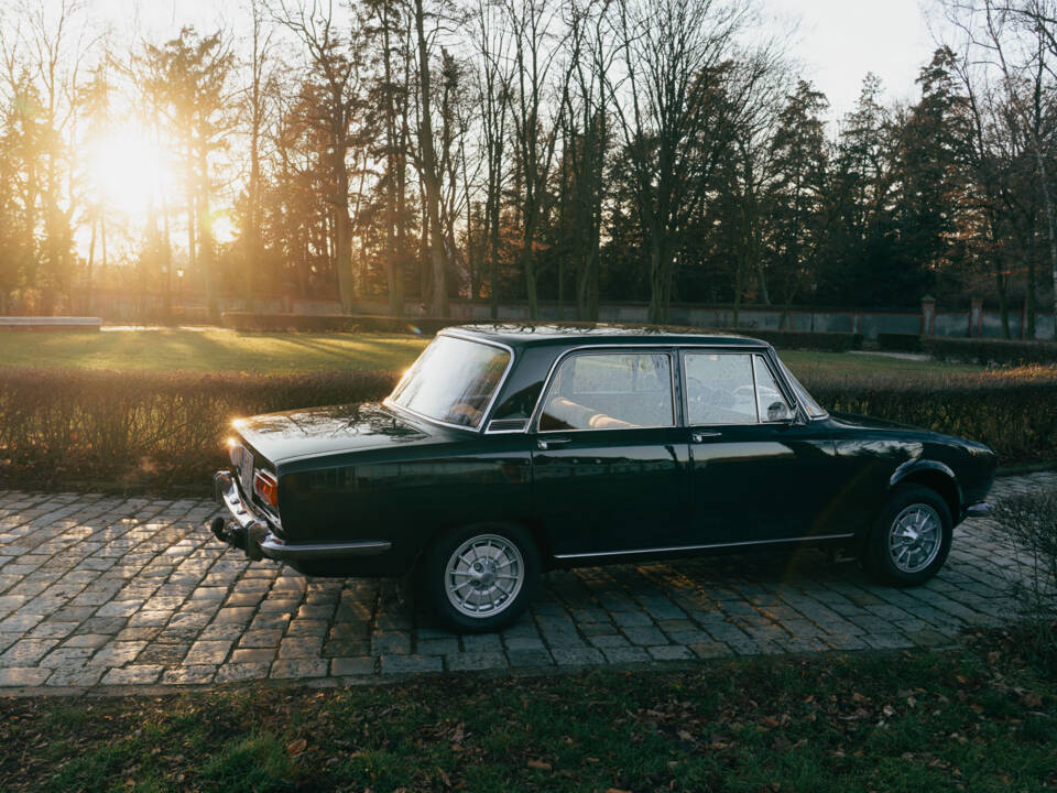 Image 30/78 de Alfa Romeo 1750 Berlina (1970)