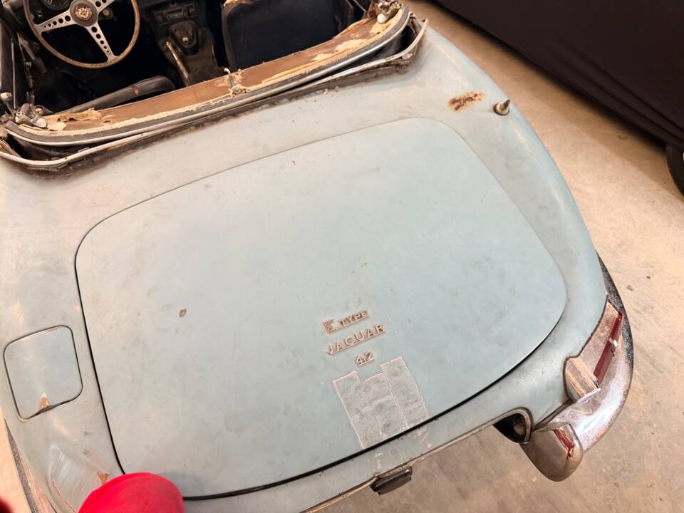 Image 4/53 de Jaguar Type E 4.2 (1967)