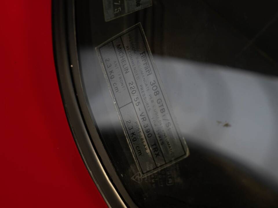 Bild 52/85 von Ferrari 308 GTSi Quattrovalvole (1985)