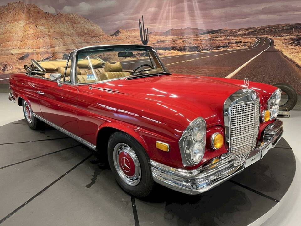 Image 12/36 of Mercedes-Benz 280 SE (1969)