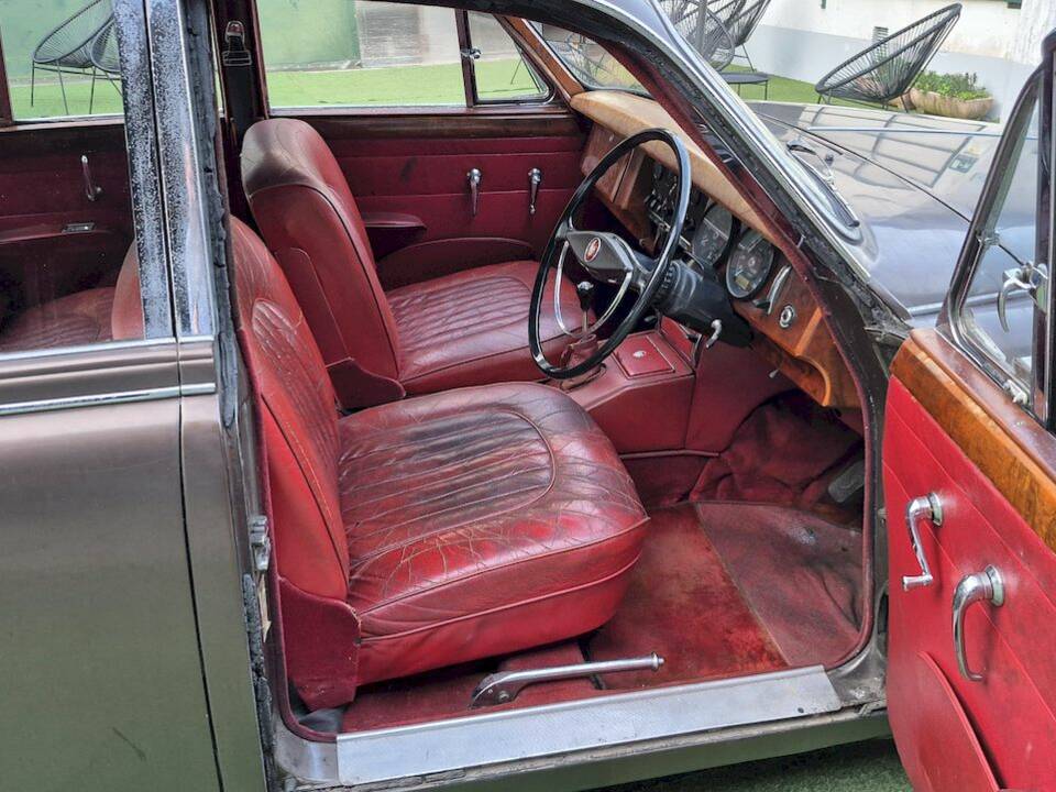 Bild 39/76 von Jaguar Mk II 2.4 (1963)