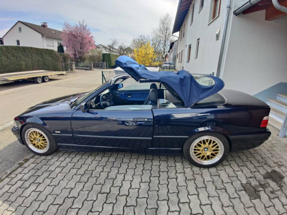 Bild 5/8 von BMW 328i (1999)