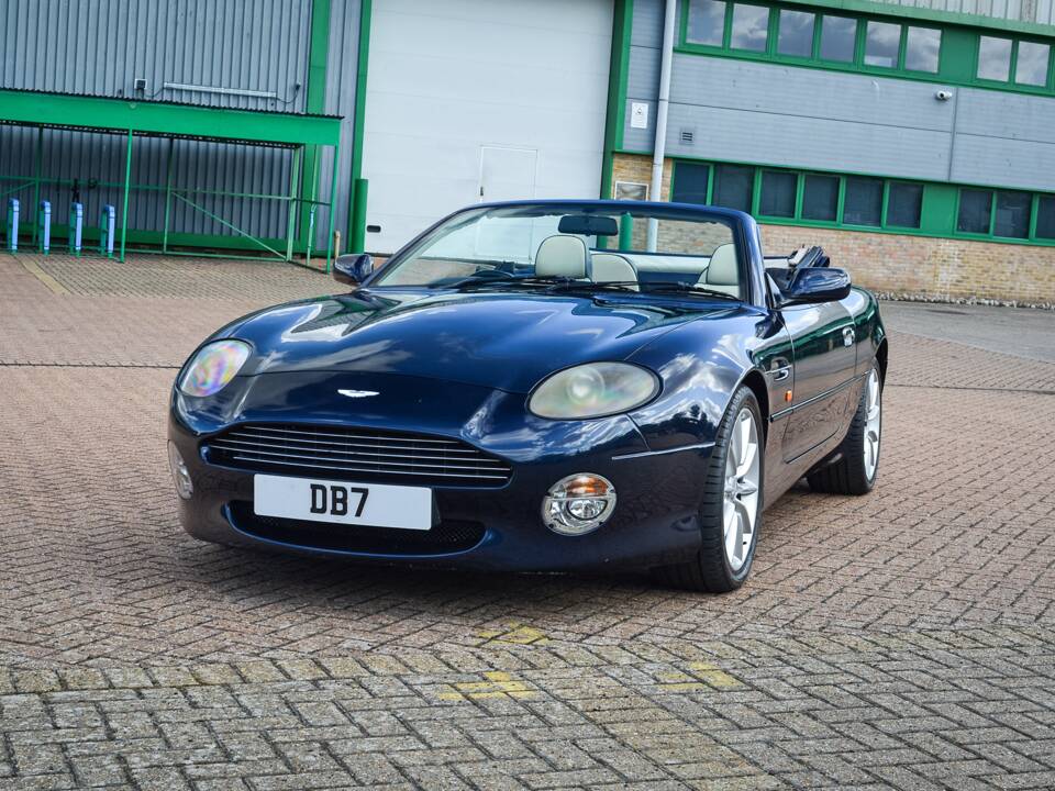 Bild 23/50 von Aston Martin DB 7 Vantage Volante (2001)