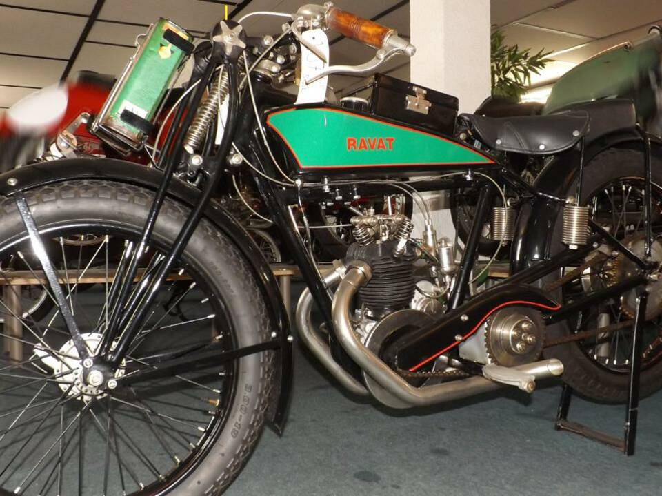 Afbeelding 4/33 van Ravat 250 (1913)