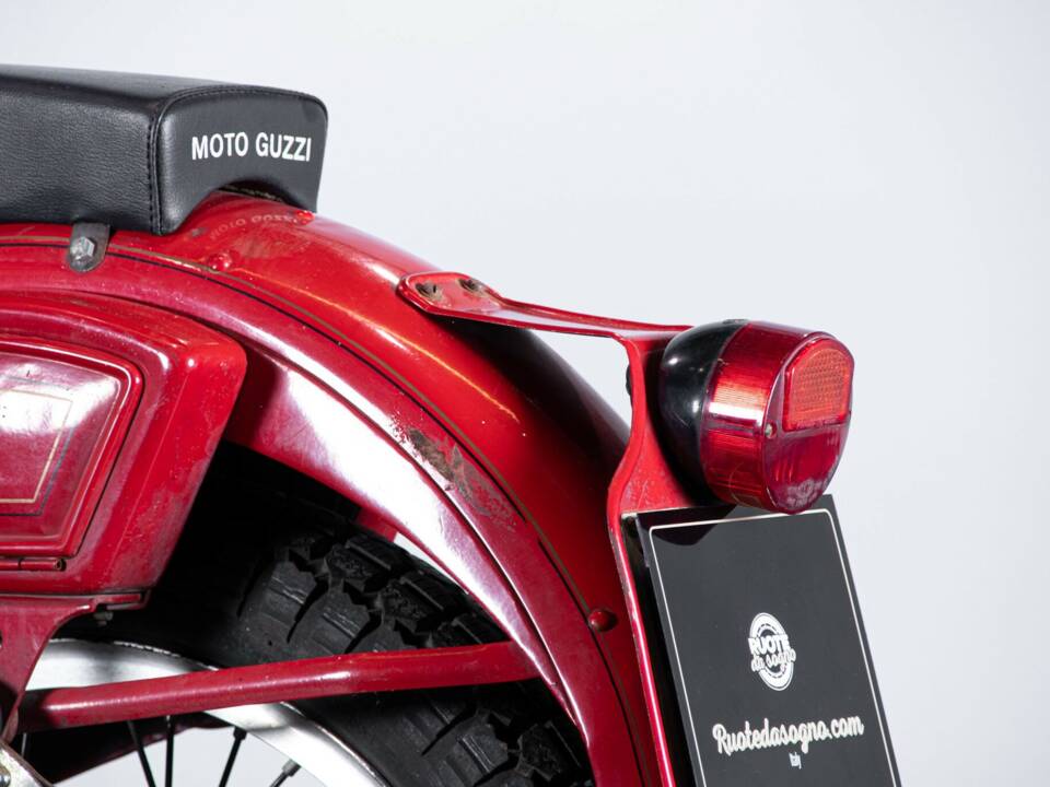 Image 30/50 de Moto Guzzi 250 SS (1950)