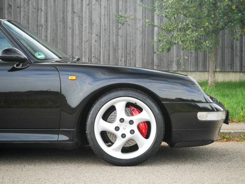 Image 6/36 de Porsche 911 Carrera 4S (1998)