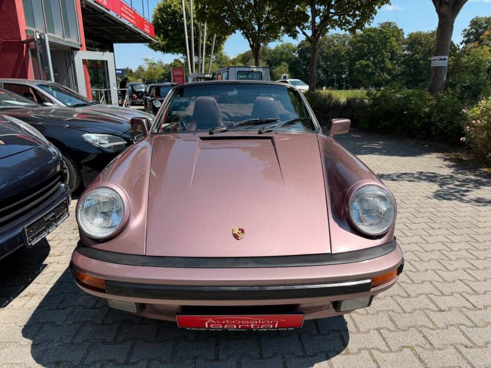 Afbeelding 2/41 van Porsche 911 Carrera 3.2 (WTL) (1987)