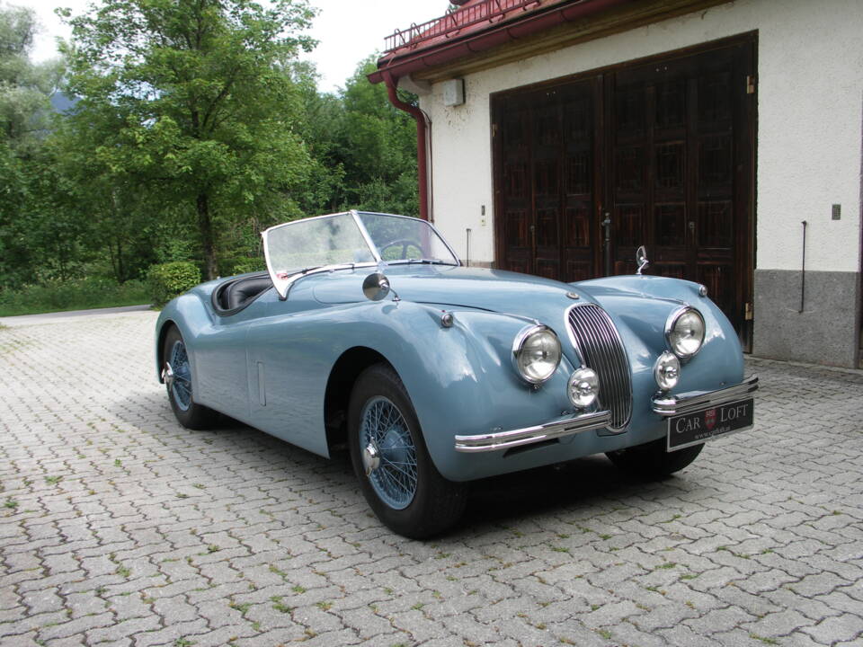 Immagine 3/54 di Jaguar XK 120 SE OTS (1953)