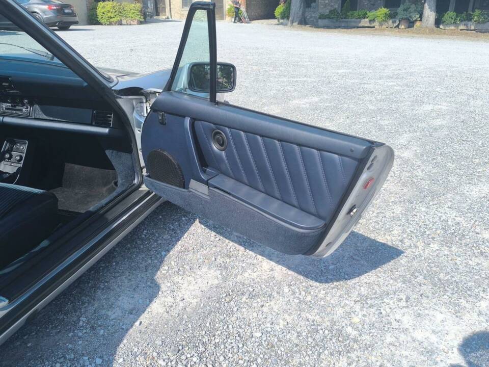 Bild 28/40 von Porsche 911 Carrera 3.2 (WTL) (1986)