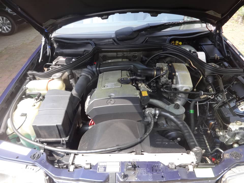 Bild 10/20 von Mercedes-Benz E 200 (1996)