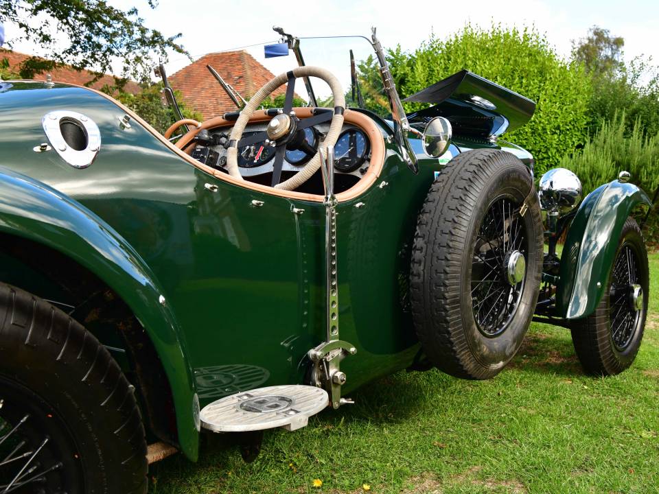 Image 22/50 of Bentley 4 1&#x2F;4 Litre (1936)