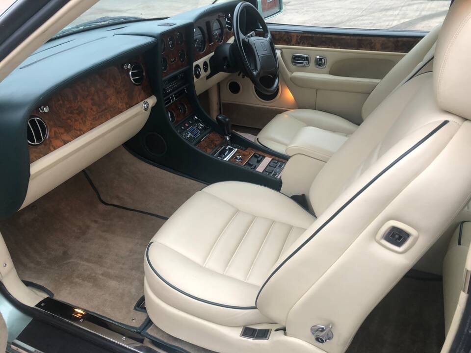 Image 13/22 of Bentley Continental R (1995)