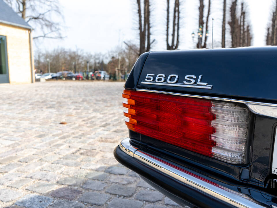 Image 26/32 de Mercedes-Benz 560 SL (1988)