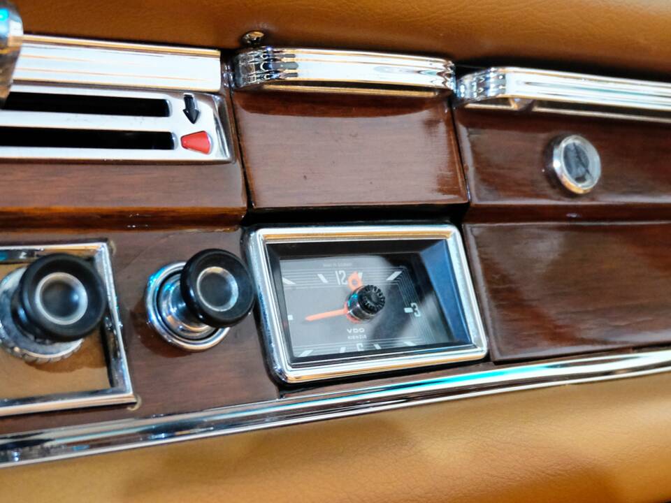 Bild 9/34 von Mercedes-Benz 220 SE b (1963)